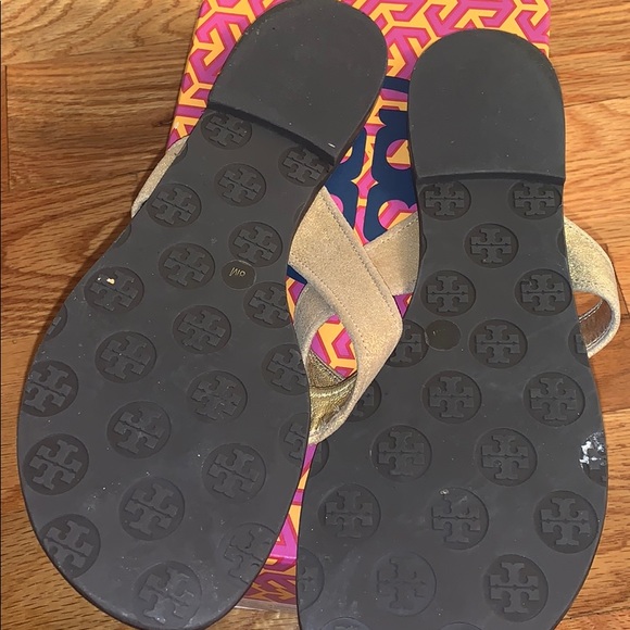 Tory Burch sandals - Picture 2 of 4